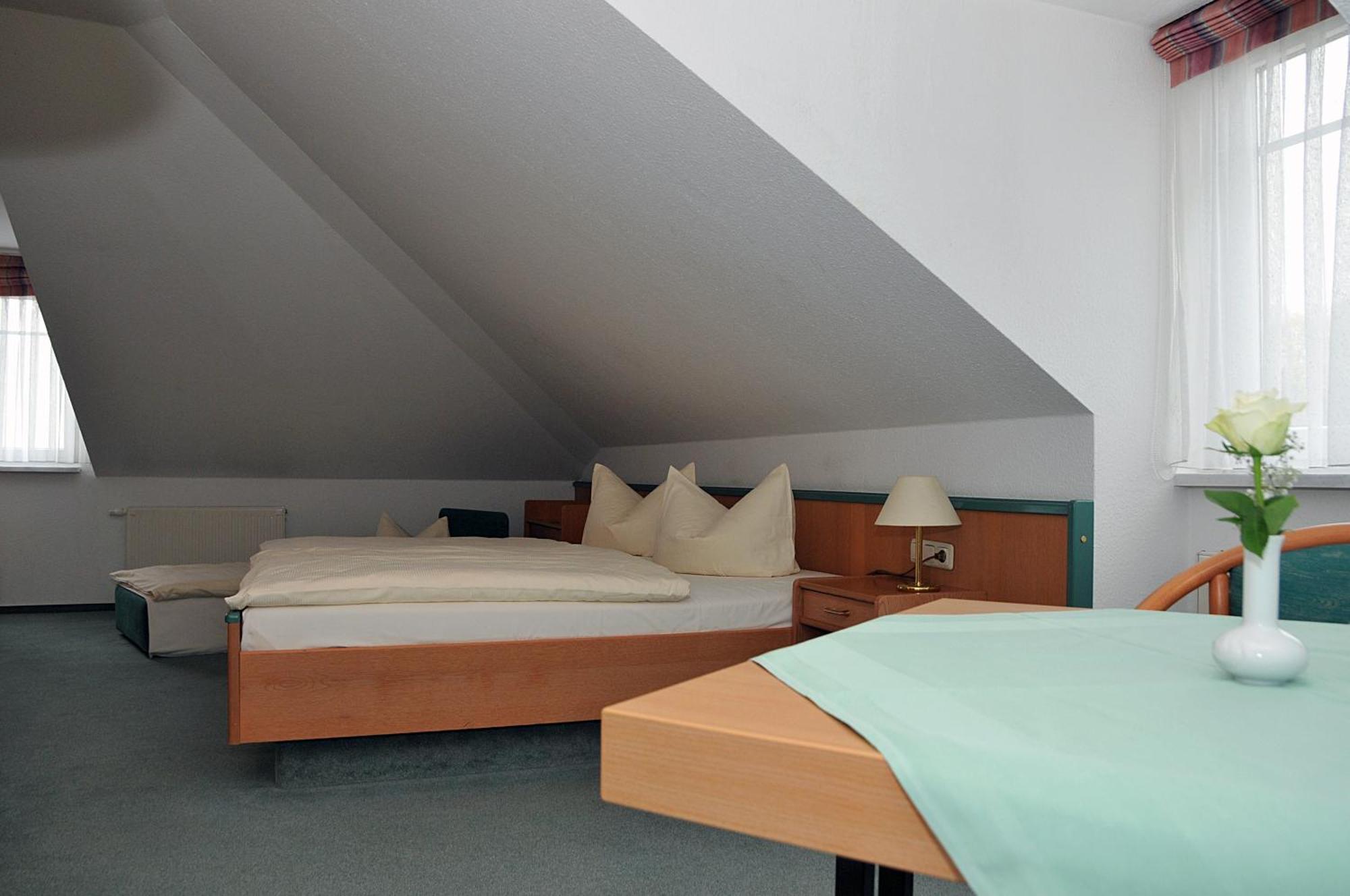Hotel Friesen Werdau Buitenkant foto