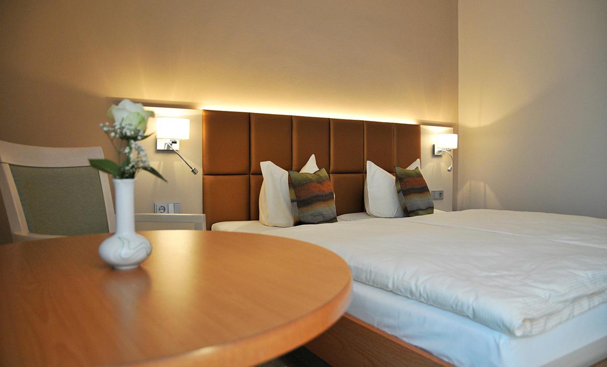 Hotel Friesen Werdau Buitenkant foto